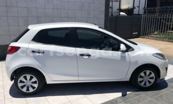 Acheter Occasion Voiture Mazda 2 Blanc à Ezulwini, Hhohho