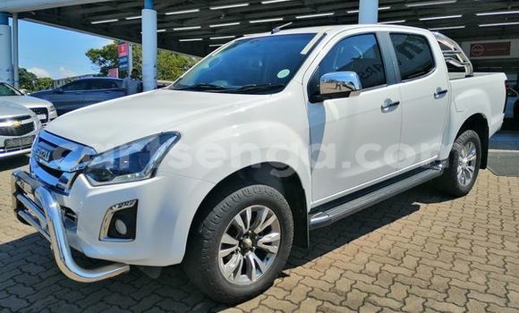 Acheter Occasion Voiture Isuzu KB Blanc à Bulembu, Hhohho Acheter Occasion Voiture Isuzu KB Blanc à Bulembu, Hhohho