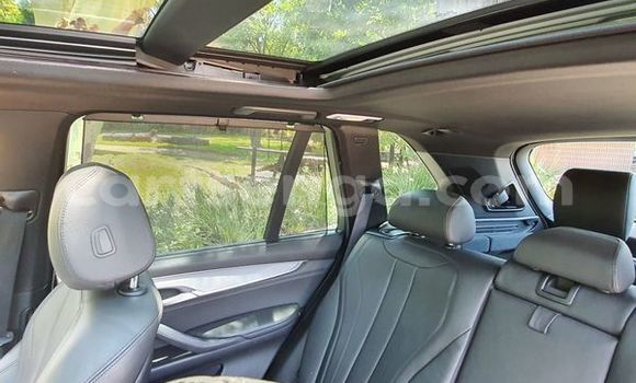 Nunua Ilio tumika BMW X5 M White Gari ndani ya Ezulwini nchini Hhohho Nunua Ilio tumika BMW X5 M White Gari ndani ya Ezulwini nchini Hhohho