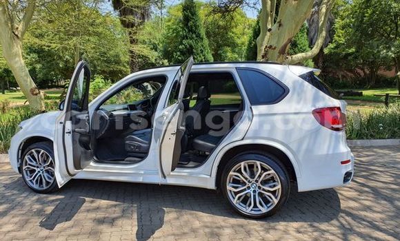Nunua Ilio tumika BMW X5 M White Gari ndani ya Ezulwini nchini Hhohho Nunua Ilio tumika BMW X5 M White Gari ndani ya Ezulwini nchini Hhohho