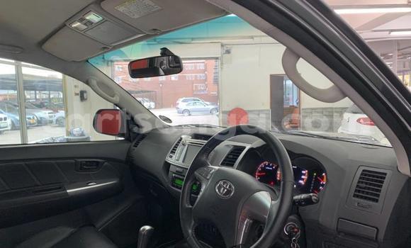 Buy Used Toyota Hilux Silver Car in Malkerns in Manzini Buy Used Toyota Hilux Silver Car in Malkerns in Manzini