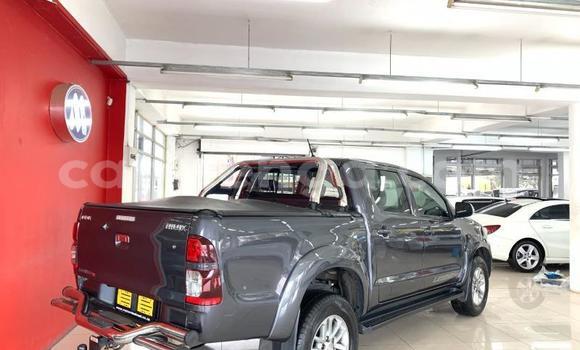 Buy Used Toyota Hilux Silver Car in Malkerns in Manzini Buy Used Toyota Hilux Silver Car in Malkerns in Manzini