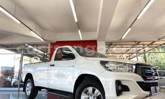 Buy Used Toyota Hilux White Car in Lavumisa in Shiselweni District Buy Used Toyota Hilux White Car in Lavumisa in Shiselweni District