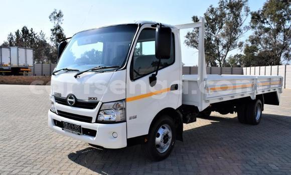 Acheter Occasion Utilitaire Nissan UD Blanc à Manzini, Manzini