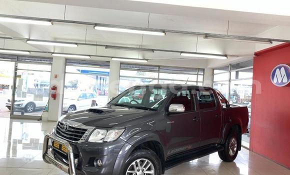 Buy Used Toyota Hilux Silver Car in Ezulwini in Hhohho