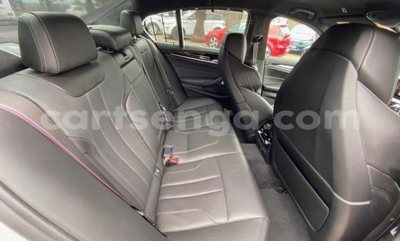 Nunua Ilio tumika BMW M5 White Gari ndani ya Manzini nchini Manzini Nunua Ilio tumika BMW M5 White Gari ndani ya Manzini nchini Manzini