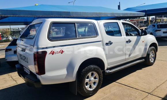 Acheter Occasion Voiture Isuzu KB Blanc à Ezulwini, Hhohho Acheter Occasion Voiture Isuzu KB Blanc à Ezulwini, Hhohho