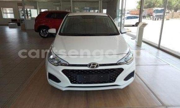 Buy Used Hyundai i20 White Car in Ezulwini in Hhohho Buy Used Hyundai i20 White Car in Ezulwini in Hhohho
