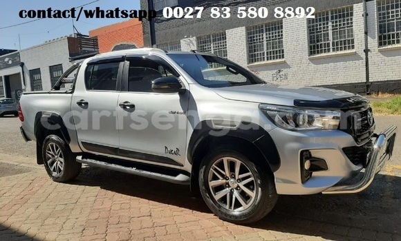 Buy Used Toyota Hilux Silver Car in Mbabane in Manzini
