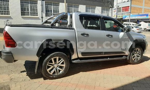 Buy Used Toyota Hilux Silver Car in Mbabane in Manzini Buy Used Toyota Hilux Silver Car in Mbabane in Manzini