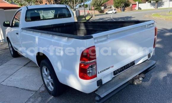 Nunua Ilio tumika Toyota Hilux White Gari ndani ya Bhunya nchini Manzini Nunua Ilio tumika Toyota Hilux White Gari ndani ya Bhunya nchini Manzini