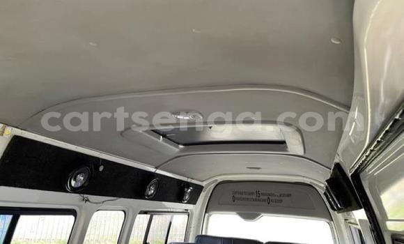 Nunua Ilio tumika Toyota Hiace White Gari ndani ya Bhunya nchini Manzini Nunua Ilio tumika Toyota Hiace White Gari ndani ya Bhunya nchini Manzini