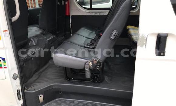 Nunua Ilio tumika Toyota Hiace White Gari ndani ya Bhunya nchini Manzini Nunua Ilio tumika Toyota Hiace White Gari ndani ya Bhunya nchini Manzini