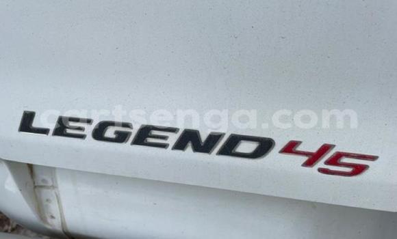 Nunua Ilio tumika Toyota Hilux White Gari ndani ya Bhunya nchini Manzini Nunua Ilio tumika Toyota Hilux White Gari ndani ya Bhunya nchini Manzini