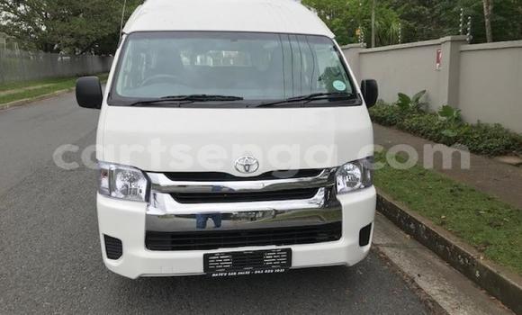 Nunua Ilio tumika Toyota Hiace White Gari ndani ya Bhunya nchini Manzini Nunua Ilio tumika Toyota Hiace White Gari ndani ya Bhunya nchini Manzini