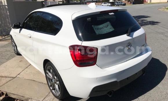 Nunua Ilio tumika BMW 1-Series White Gari ndani ya Bhunya nchini Manzini Nunua Ilio tumika BMW 1-Series White Gari ndani ya Bhunya nchini Manzini
