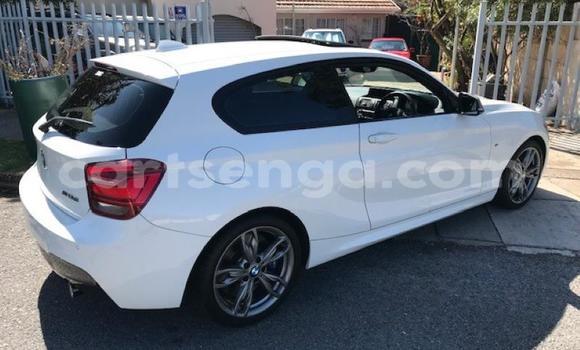 Nunua Ilio tumika BMW 1-Series White Gari ndani ya Bhunya nchini Manzini Nunua Ilio tumika BMW 1-Series White Gari ndani ya Bhunya nchini Manzini