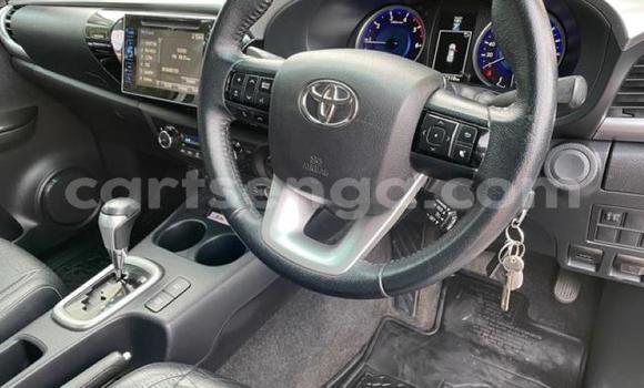 Nunua Ilio tumika Toyota Hilux White Gari ndani ya Bhunya nchini Manzini Nunua Ilio tumika Toyota Hilux White Gari ndani ya Bhunya nchini Manzini