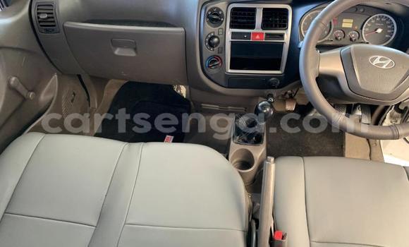 Nunua Ilio tumika Hyundai H200 White Gari ndani ya Bhunya nchini Manzini Nunua Ilio tumika Hyundai H200 White Gari ndani ya Bhunya nchini Manzini