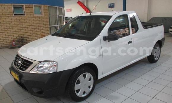 Nunua Ilio tumika Nissan NV200 White Gari ndani ya Bhunya nchini Manzini Nunua Ilio tumika Nissan NV200 White Gari ndani ya Bhunya nchini Manzini