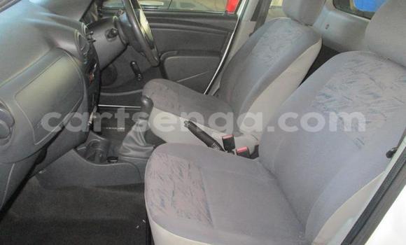 Nunua Ilio tumika Nissan NV200 White Gari ndani ya Bhunya nchini Manzini Nunua Ilio tumika Nissan NV200 White Gari ndani ya Bhunya nchini Manzini