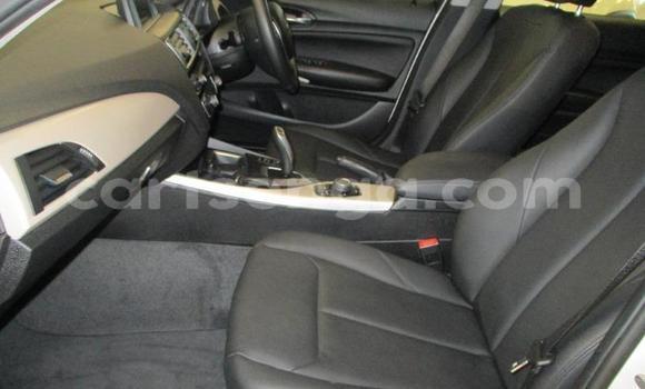 Nunua Ilio tumika BMW 1-Series White Gari ndani ya Bhunya nchini Manzini Nunua Ilio tumika BMW 1-Series White Gari ndani ya Bhunya nchini Manzini