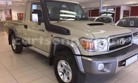 Buy Used Toyota Land Cruiser Brown Car in Import - Dubai in Hhohho Buy Used Toyota Land Cruiser Brown Car in Import - Dubai in Hhohho
