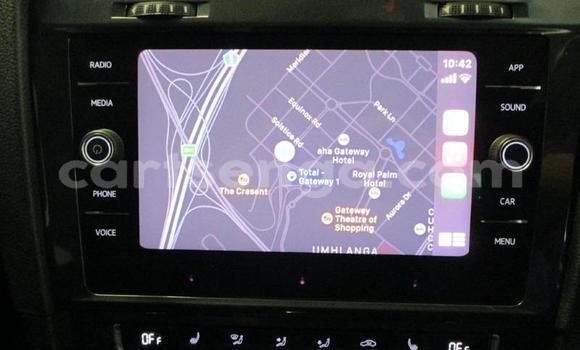 Nunua Ilio tumika Volkswagen Golf GTI White Gari ndani ya Bhunya nchini Manzini Nunua Ilio tumika Volkswagen Golf GTI White Gari ndani ya Bhunya nchini Manzini