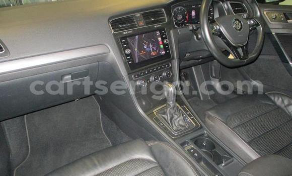 Nunua Ilio tumika Volkswagen Golf GTI White Gari ndani ya Bhunya nchini Manzini Nunua Ilio tumika Volkswagen Golf GTI White Gari ndani ya Bhunya nchini Manzini