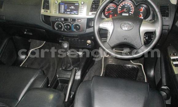 Nunua Ilio tumika Toyota Hilux White Gari ndani ya Bhunya nchini Manzini Nunua Ilio tumika Toyota Hilux White Gari ndani ya Bhunya nchini Manzini