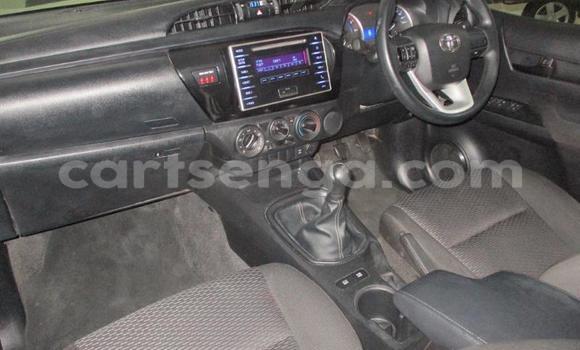 Nunua Ilio tumika Toyota Hilux White Gari ndani ya Bhunya nchini Manzini Nunua Ilio tumika Toyota Hilux White Gari ndani ya Bhunya nchini Manzini