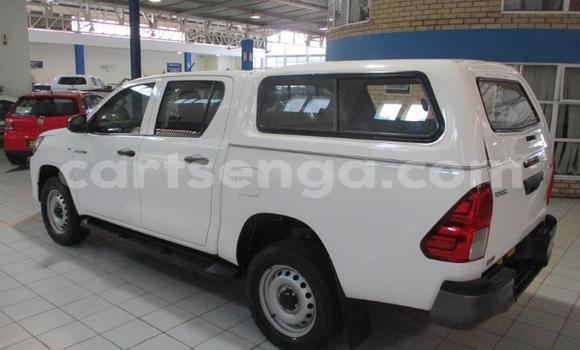 Nunua Ilio tumika Toyota Hilux White Gari ndani ya Bhunya nchini Manzini Nunua Ilio tumika Toyota Hilux White Gari ndani ya Bhunya nchini Manzini
