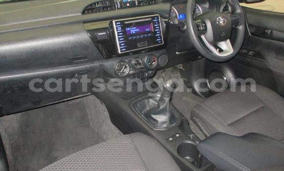 Nunua Ilio tumika Toyota Hilux White Gari ndani ya Bhunya nchini Manzini Nunua Ilio tumika Toyota Hilux White Gari ndani ya Bhunya nchini Manzini