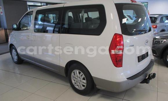 Nunua Ilio tumika Hyundai H1 White Gari ndani ya Bhunya nchini Manzini Nunua Ilio tumika Hyundai H1 White Gari ndani ya Bhunya nchini Manzini