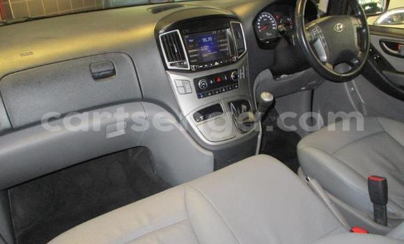 Nunua Ilio tumika Hyundai H1 White Gari ndani ya Bhunya nchini Manzini Nunua Ilio tumika Hyundai H1 White Gari ndani ya Bhunya nchini Manzini