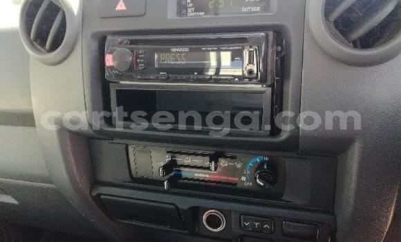 Buy Used Toyota Land Cruiser White Car in Import - Dubai in Hhohho Buy Used Toyota Land Cruiser White Car in Import - Dubai in Hhohho