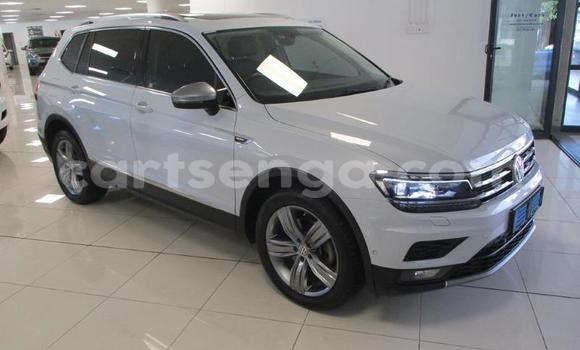 Buy Used Volkswagen Tiguan White Car in Bhunya in Manzini