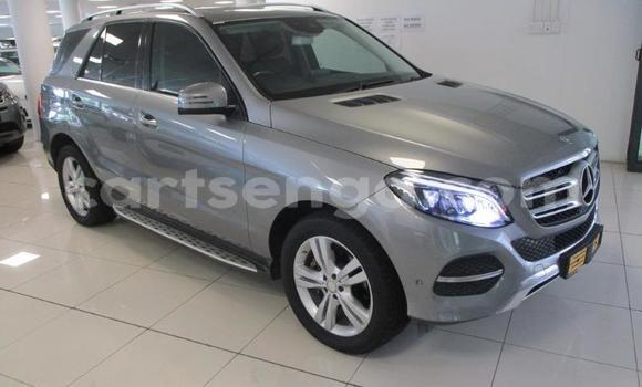 Nunua Ilio tumika Mercedes-Benz GLC 250D White Gari ndani ya Bhunya nchini Manzini Nunua Ilio tumika Mercedes-Benz GLC 250D White Gari ndani ya Bhunya nchini Manzini