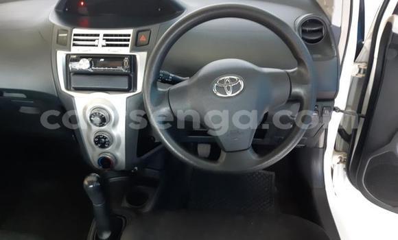 Nunua Ilio tumika Toyota Yaris White Gari ndani ya Bhunya nchini Manzini Nunua Ilio tumika Toyota Yaris White Gari ndani ya Bhunya nchini Manzini