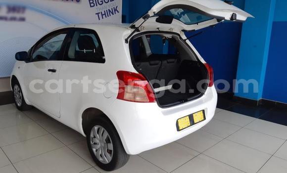 Nunua Ilio tumika Toyota Yaris White Gari ndani ya Bhunya nchini Manzini Nunua Ilio tumika Toyota Yaris White Gari ndani ya Bhunya nchini Manzini