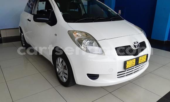 Nunua Ilio tumika Toyota Yaris White Gari ndani ya Bhunya nchini Manzini Nunua Ilio tumika Toyota Yaris White Gari ndani ya Bhunya nchini Manzini