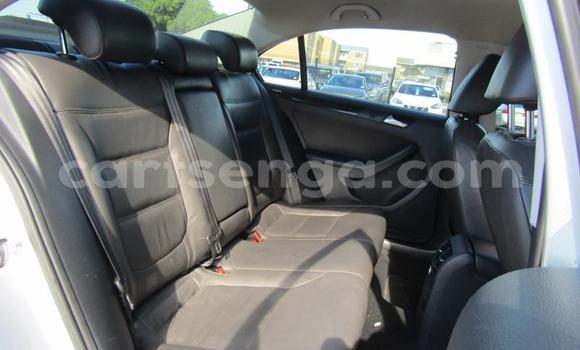 Nunua Ilio tumika Volkswagen Jetta Silver Gari ndani ya Bhunya nchini Manzini Nunua Ilio tumika Volkswagen Jetta Silver Gari ndani ya Bhunya nchini Manzini