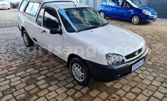 Nunua Ilio tumika Ford Escort White Gari ndani ya Ezulwini nchini Hhohho Nunua Ilio tumika Ford Escort White Gari ndani ya Ezulwini nchini Hhohho