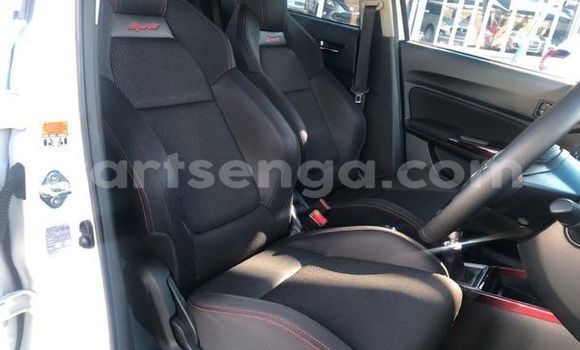 Acheter Occasion Voiture Suzuki Swift Blanc à Ezulwini, Hhohho Acheter Occasion Voiture Suzuki Swift Blanc à Ezulwini, Hhohho