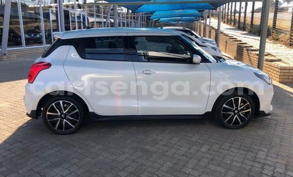 Acheter Occasion Voiture Suzuki Swift Blanc à Ezulwini, Hhohho Acheter Occasion Voiture Suzuki Swift Blanc à Ezulwini, Hhohho