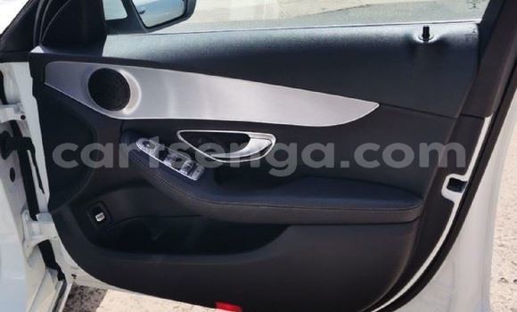 Acheter Occasion Voiture Land Rover Discovery Blanc à Mbabane, Manzini Acheter Occasion Voiture Land Rover Discovery Blanc à Mbabane, Manzini