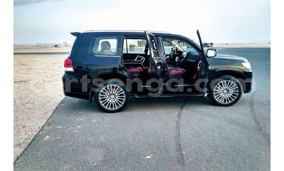 Nunua Imported Toyota Land Cruiser Black Gari ndani ya Import - Dubai nchini Hhohho Nunua Imported Toyota Land Cruiser Black Gari ndani ya Import - Dubai nchini Hhohho