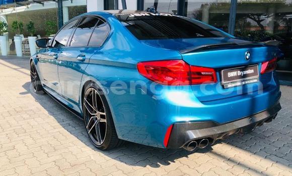 Nunua Ilio tumika BMW M5 Blue Gari ndani ya Mbabane nchini Manzini Nunua Ilio tumika BMW M5 Blue Gari ndani ya Mbabane nchini Manzini