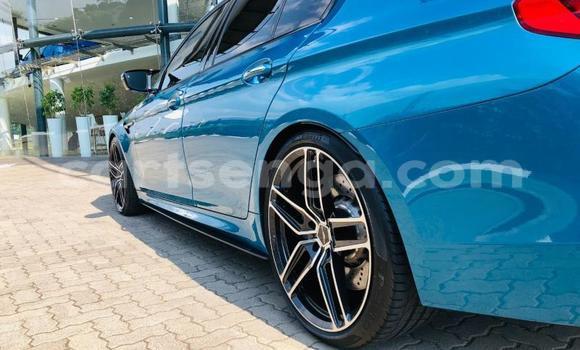 Nunua Ilio tumika BMW M5 Blue Gari ndani ya Mbabane nchini Manzini Nunua Ilio tumika BMW M5 Blue Gari ndani ya Mbabane nchini Manzini