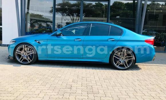 Nunua Ilio tumika BMW M5 Blue Gari ndani ya Mbabane nchini Manzini Nunua Ilio tumika BMW M5 Blue Gari ndani ya Mbabane nchini Manzini